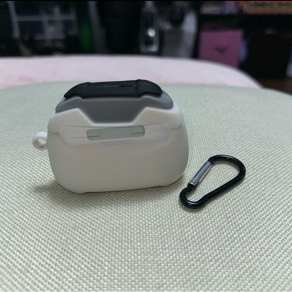 Xbox One Controller AirPods Pro Case - Picture 2 of 4